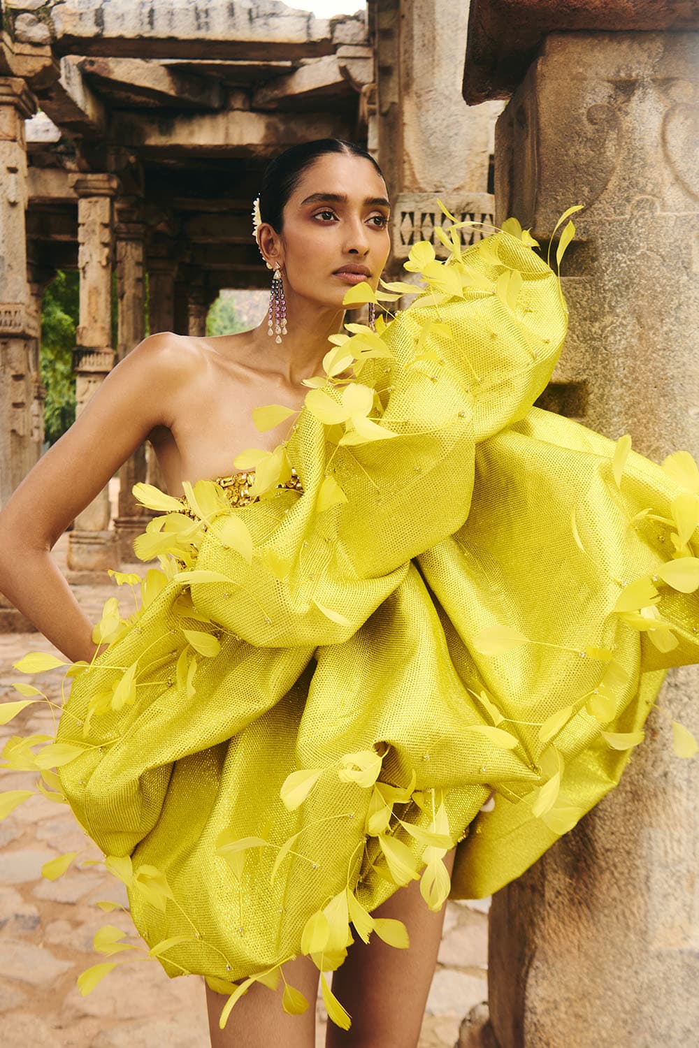 Raviya Yellow Mini Dress With Volume — gallery 1