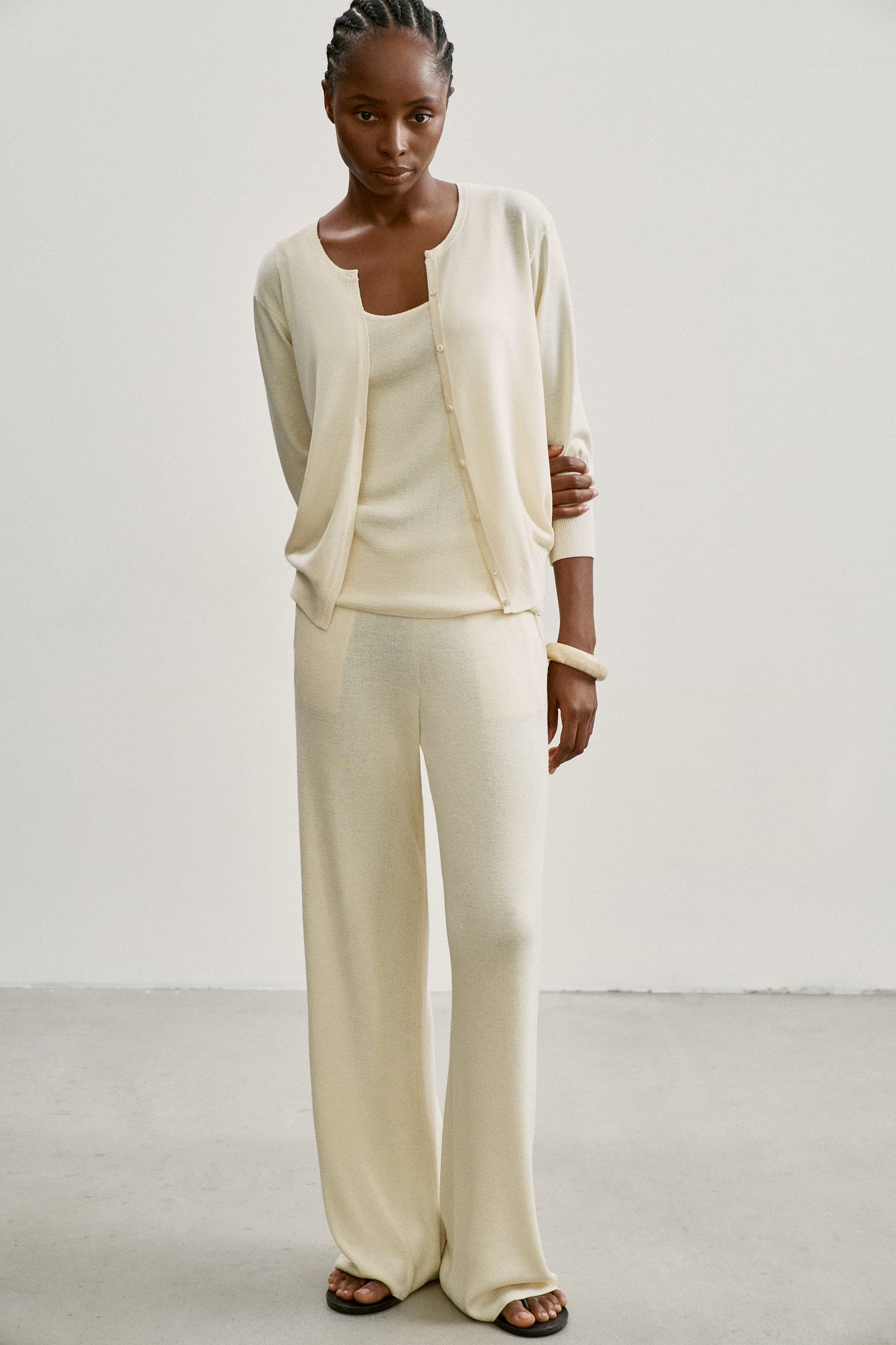 ESSENTIAL pants