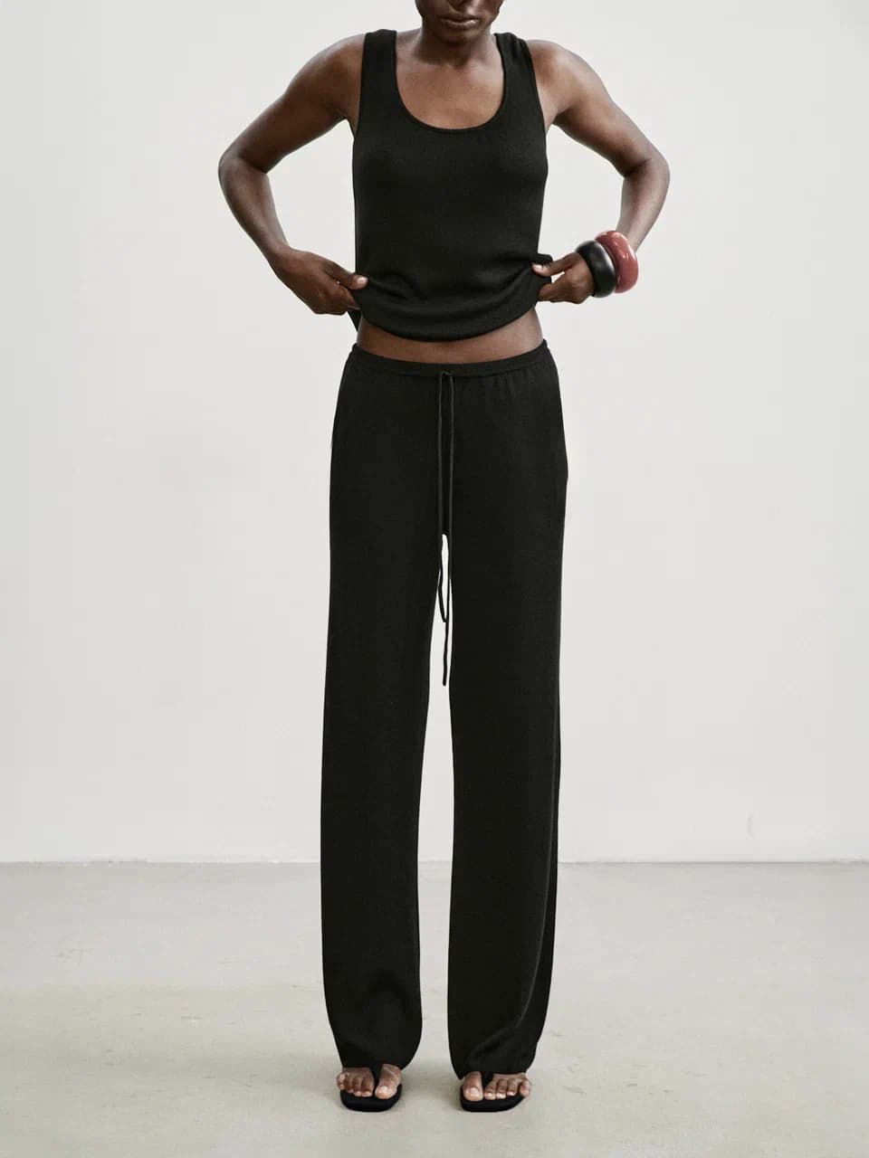 ESSENTIAL pants